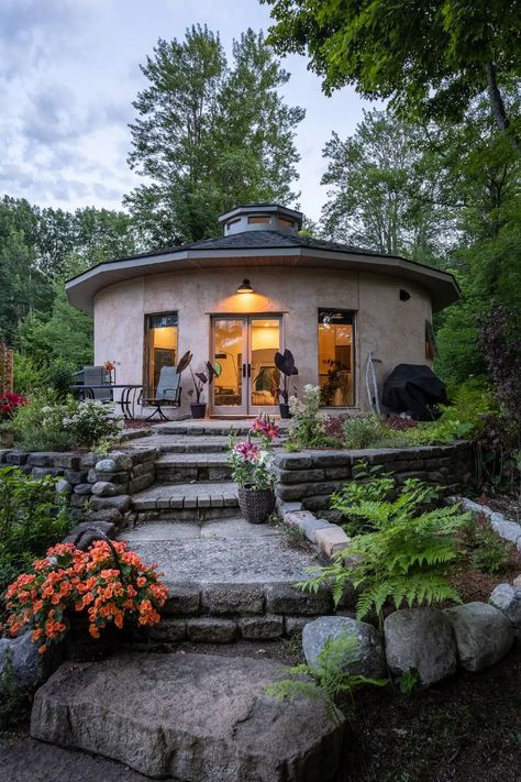 The Round Haven Cabin in the Woods Tiny Round House, Round Houses Architecture, 2 Bedroom Round House Plans, Round House Plans 3 Bedroom, Round Building Architecture, Circular Cottage, Round House Design, Hobbit House Plans, Glen Arbor Michigan