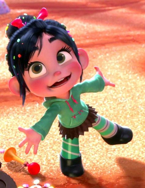 Vanellope!💚 | Wallpaper Iphone Disney Princess, Cute Vanellope Y Ralph, Cute Disney Characters, Vanellope Von Schweetz, Randy Cunningham, Disney Wiki, Disney Animated Movies, Walt Disney Animation, Wreck It Ralph, 3d Characters