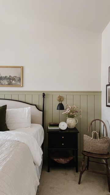 Partial Paneled Walls, Diy Wall Wood Panel Bedroom, Dark Green Beadboard Bedroom, Small Bedroom Wainscoting Ideas, Half Bead Board Walls Bedroom, Vertical Shiplap Half Wall Bedroom, Wood Wainscoting Bedroom, Half Beadboard Wall Paint Colors, Painted Beadboard Walls Bedroom