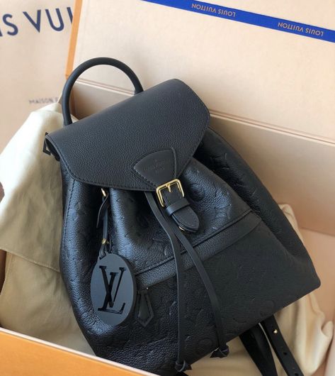 Luxurious Backpack, Tas Lv, Cute Luggage, Cute Mini Backpacks, Luxury Backpack, Luxury Bags Collection, Fashion Glamour, Luxury Purses, Fancy Bags