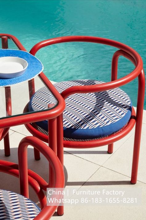 Vintage Outdoor Furniture, Restaurant Patio, Pool Furniture, Metal Chairs, Cafe Interior, Furniture Projects, Public Space, Beach Club, Furniture Chair