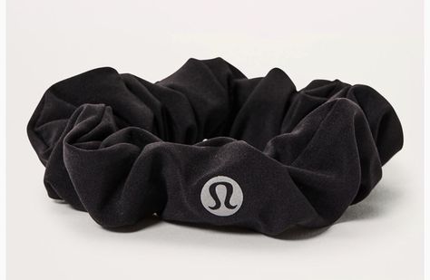 Lack lulu lemon scrunchie Lululemon Outfit Ideas, Lululemon Scrunchie, Lemon Hair, Outfit Collages, What I Want For Christmas, Bath Body Works Candles, Basic Girl, Lululemon Outfits, Athletic Clothes