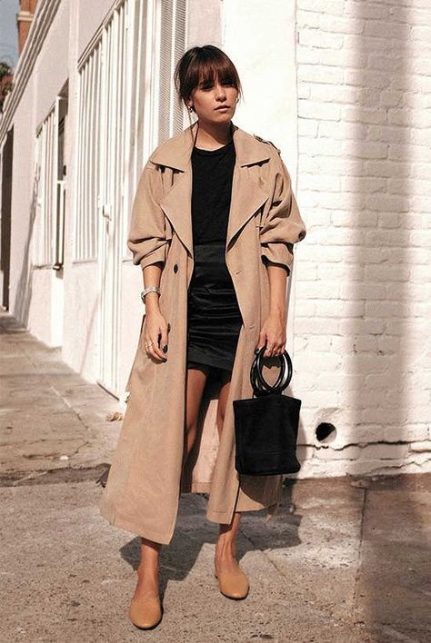 Beige Trench Coats For Women 2020 Coats 2023 Trend, Trenchcoat Style, Mantel Outfit, Wardrobe Revamp, Coats 2023, Pijamas Women, Trench Beige, Mode Mantel, Trench Coat Outfit