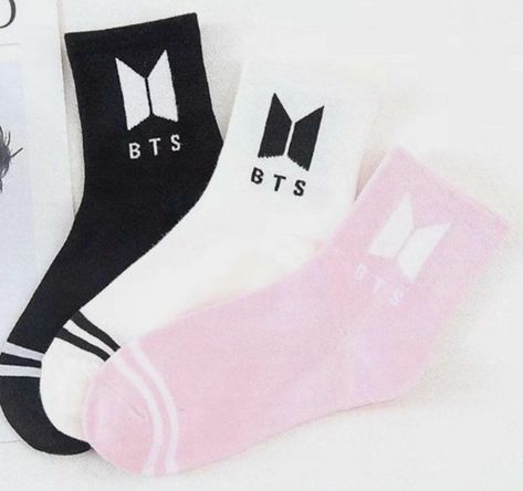 Mochila Kpop, Bts Products, Bts Accessories, Bts School, Bts Diy, Army Accessories, Bts Hoodie, Bts Fashion, Bts Clothing