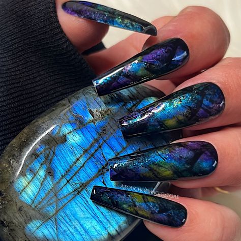 LABRADORITE Press on Nails HAND-PAINTED Crystal Nails Labradorite Crystals Witchy Nails Chrome Nails Nail Art - Etsy Fun Halloween Nails, Halloween Nails Easy, Witchy Nails, Nails Chrome, Punk Nails, Stylish Nails Designs, Trendy Nail Design, Crystal Nails, Elegant Nails