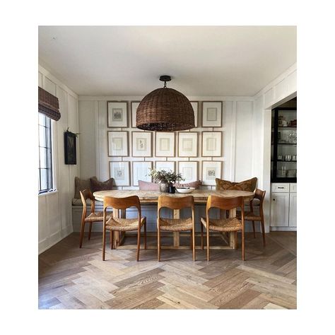 Turner Pocock on Instagram: “Totally ❤️ this posted by and designed @housesevendesign” Kitchen Banquet Seating, House Seven Design, Banquette Seating, Dining Nook, Residential Interior Design, Dining Room Inspiration, Apartment Inspiration, Breakfast Room, Dining Room Design