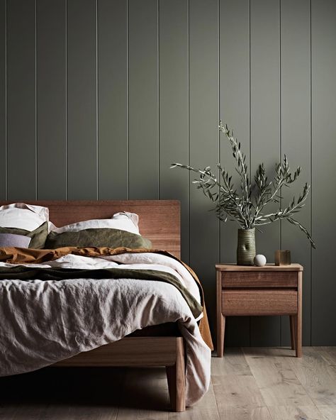 Casual Friday: Paint Drama, Hoarders, Our Dining Room as a Living Room & More! - Chris Loves Julia Bedding Green, Mid Century Bedroom, Scandinavian Bedroom, 아파트 인테리어, Design Del Prodotto, Bedroom Green, Bedroom Colors, Luxury Bedding, Home Decor Bedroom