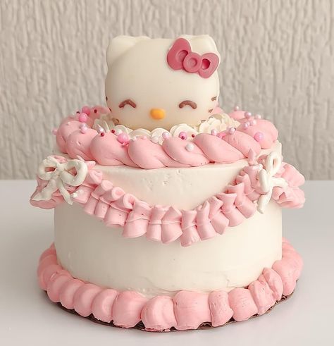 Bolo Da Hello Kitty, Hello Kitty Theme Party, Hello Kitty Birthday Cake, Kitty Cake, Cupcake Cake Designs, Pink Birthday Cakes, Hello Kitty Themes, Cat Birthday Party, Hello Kitty Cake