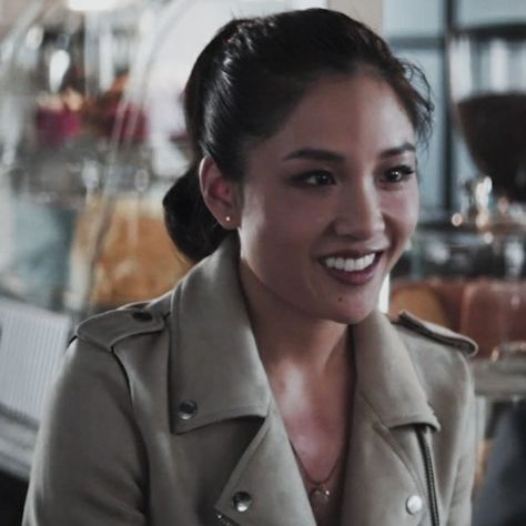 Rachel Crazy Rich Asians, Crazy Rich Asians Rachel Chu, Constance Wu Aesthetic, Rachel Chu Crazy Rich Asians Outfits, Rachel Chu Crazy Rich Asians, Constance Wu Crazy Rich Asians, Crazy Rich Asians Outfits, Crazy Rich Asians Aesthetic, Jessica Huang