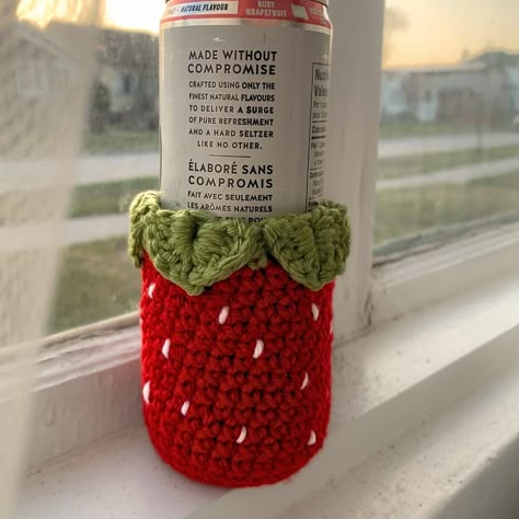 ✨Crochet Strawberry can koozies 🍓✨ • • • • • • Keep your canned drinks cool and looking cute this summer ☀️🍓🍹[strawberry, can koozies, drink holder, can holder, crocheted, summer, summer drinks] Crochet Bottle Coozie, Crochet Can Holder, Koozie Crochet Pattern, Crochet Koozies, Healthy Hearty Meals, Strawberry Crochet, Canned Drinks, Beer Koozies, Can Koozie