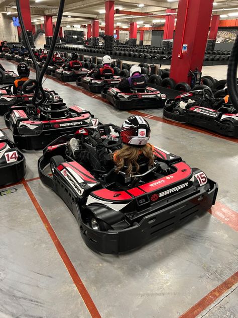 Indoor Go Karting Aesthetic, Go Cart Aesthetic, Go Kart Racing Aesthetic, Go Karting Aesthetic Friends, Gokart Racing Aesthetic, Karting Aesthetic Girl, Kart Racing Aesthetic, F1 Party Aesthetic, Go Carts Aesthetic