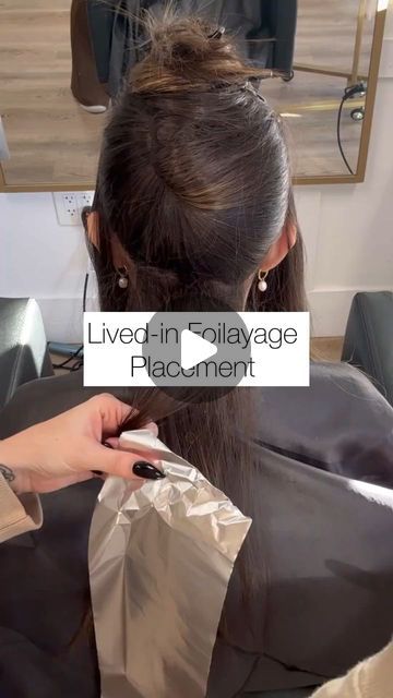 behindthechair.com on Instagram: "* Lived-in Foilayage Placement ... always so good 🤌🏼 by ... @taylordidmyhair ♥️ —— ✨This is one of my go-to placements for a natural, lived-in color, which looks good on blondes, brunettes and everything in between ✨Using @kenraprofessional Simoly Blonde No Ammonia lightener for this lift 🧬Finished with Kenra Triple repair to bond,seal, and protect the hair! Have you tried this line yet?! I’m INLOVE #BEHINDTHECHAIR #hairReels #kenraprofessional #kenracolor #healthyhairtips #btcReelQuickie #healthyhaircare #haireducation #haireducator #hairtutorial #hairvideos #blondeexpert #blondespecialist #howtodohair #foilayage #hairinspo #hairideas #reels #reelsinstagram" Foilyage Hair Placement, Foilayage Brunette, Foilayage Placement, Foilage Balayage, Foils Vs Balayage, Foilayage Hair, Bayalage Blonde, Kenra Color, Dimensional Brunette