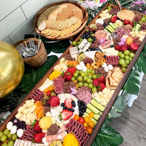 Our Large Runner! 😍🤩✨🌴🍡🍓🧀 If your event is too small for a grazing table but too big for a charcuterie board OR your having other food options so you don’t need a full grazing table- the runners are a great options! DM US for more info on booking a runner at your next event! 🙌🏼 #charcuterie #charcuterieboard #grazingtables #dfwcharcuterie #fortworthcharcuterie #tablerunners #charcuterierunner 100 Person Charcuterie Board, A Charcuterie Board, Grazing Table, Grazing Tables, Food Options, Charcuterie Board, Wedding Ideas