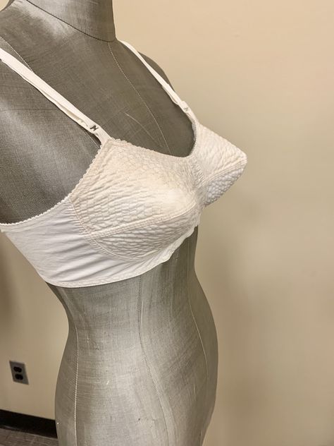 1950's women bullet- style bra was donated by Jennifer Banning. 2017-905-3. Pointy Bras From 40s And 50s, Bullet Bras 50s, 1950s Women, Vintage Bra, Bone Structure, Bullet Bra, 1940s Fashion, Cone Bra, Vintage Lingerie