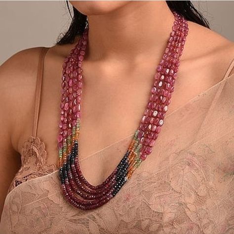 Beads Jewelry Indian Gold Latest, Beaded Jewelry Indian, Modern Pearl Necklace Design, Indian Pearl Necklace, Outfits Stylish, Pink Pearl Necklace, Pearl Necklace Designs, Necklace Indian, Antique Jewelry Indian