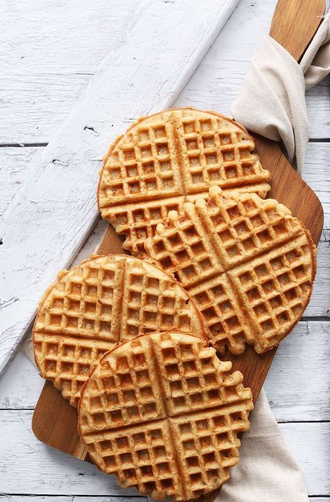 Coconut Yogurt Waffles (Vegan + GF) Oatmeal Waffle Recipe, Sourdough Waffle Recipe, Oatmeal Waffles, Savory Waffles, Frozen Waffles, Crispy Waffle, Gluten Free Waffles, Vegan Oatmeal, Homemade Waffles