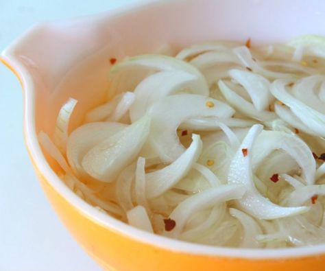 Pickled Vidalia Onions Recipe, Pickled Vidalia Onions, Pickled White Onions, Vidalia Onion Recipes, Pickled Recipes, Easy Pickle, Pickled Foods, Bacon Jam Recipe, Easy Mexican Casserole