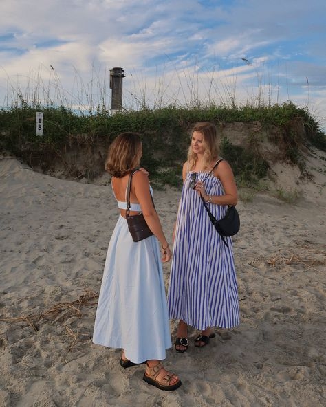 a very charleston weekend 🕊️🩵 outfit ideas, fashion inspo, pinterest aesthetic, style inspo, Charleston, pinterest inspired #inspobykooba #charleston #charlestonblogger #outfitinspiration #aestheticfashion #aestheticfeed #poleneparis #eastcoastlifestyle #beachlife #sullivansisland Charleston South Carolina Aesthetic Outfits, Charleston Girl Aesthetic, South Carolina Aesthetic Outfits, Charleston South Carolina Aesthetic, Charleston Sc Outfits, Southern Belle Aesthetic, Charleston Aesthetic, Charleston Outfits, Sailor Song