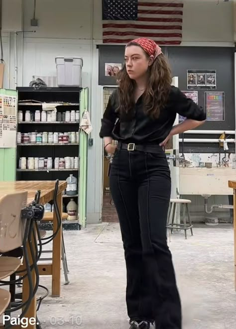 Thrift Grunge Outfit, Professional Artsy Outfit, Black Collar Shirt Outfit, Whimsical Business Casual, Everyday Alt Outfits, Whimsigoth Office Outfit, Alt Outfits For Work, Business Casual Alt, Quirky Business Casual Outfits