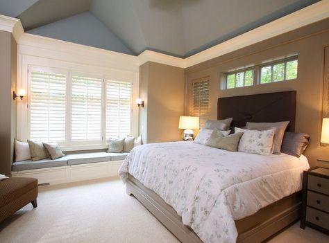 10 Interior Design Rules to Break this Summer Vaulted Ceiling Bedroom, Ceiling Color, Traditional Bedroom Design, Ceiling Paint, Blue Ceilings, Colored Ceiling, Bedroom Ceiling, Traditional Bedroom, Bedroom Paint