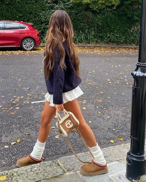 Paris Outfits Summer Aesthetic, Hot Date Night Outfit Winter, Christmas Outfit Hot Weather, Girly Fall Fashion, Outfits To Wear In London Summer, How To Style A Skirt In Winter, Back To School 2024 Outfits, Boarding School Outfits, Stockholm Winter Outfit