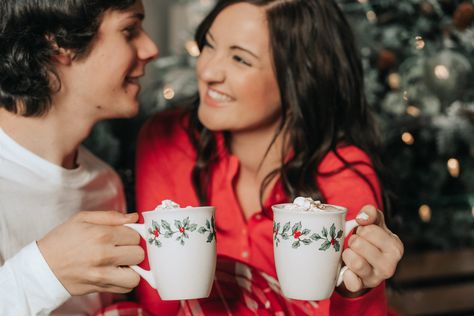 Hot Cocoa Couple Photoshoot, Couple Photoshoot Christmas, Christmas Photoshoot Couples, Pajama Pictures, Couple Pajamas Christmas, Christmas Tree Photos, Couples Pajamas, Photoshoot Christmas, Tree Photos