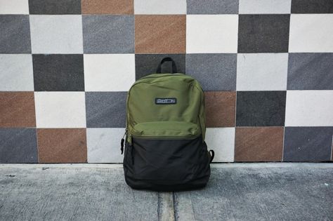 Hawk Bags’ Fatigue Black Backpack is for the Stylish Male Students  #bags #backpacks #hawkbags #bagsforstudents Hawk Bag, Men's Bags, School Backpacks, Black Backpack, Bags Backpacks, Time Of The Year, School Year, Backpack Bags, Street Wear