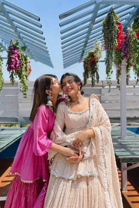 Kritika Khurana, Brides Sister, Sisters Photoshoot Poses, Sister Poses, Cute Photo Ideas, Sisters Photoshoot, Bride Sister, Bff Photoshoot Poses, Casual Indian Fashion