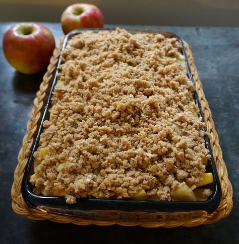 Stayman-Winesap Apples and Aromatic Apple Oat Crisp #Wolff'sAppleHouse #apples #FallFlavors America Desserts, Autumn Apples, Apple Crisp Recipe, Baked Alaska, Apple Season, Apple Dessert, Apple Crisp Recipes, Low Calorie Snacks, Crisp Recipe