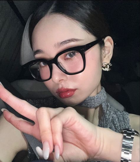 Dear Zia, Song Jia, Jealous Of You, Luxury Makeup, Glow Up Tips, الرسومات اللطيفة, Ulzzang Girl, Makeup Inspo, Face Claims