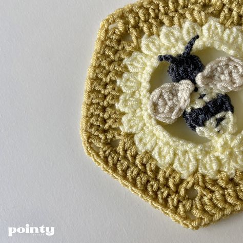 Small Yarn Projects, Honeycomb Crochet, Crochet Honey Bee, Honey Bee Crochet, Bee Granny Square, Crochet Bee Square, Hexagon Crochet, Crochet Bee Pattern, Honeycomb Crochet Blanket