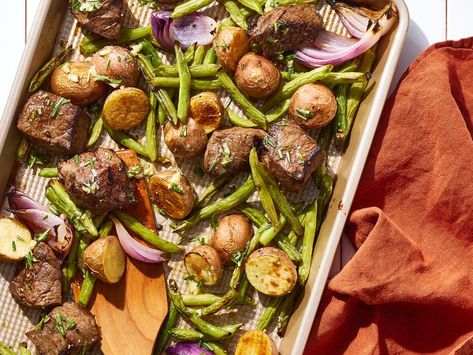 Sheet Pan Garlic Butter Steak Bites with Veggies Garlic Butter Steak Bites, Butter Steak Bites, Butter Steak, Potato Dinner, Sheet Pan Dinners Recipes, Garlic Butter Steak, Recipe Sheets, Steak Butter, Pan Dinners