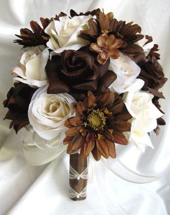 Chocolate Brown Wedding, Brown Wedding Themes, Handmade Wedding Bouquet, Bouquet Bridal, Brown Chocolate, Brown Wedding, Cream Wedding, Silk Flowers Wedding, Dream Wedding Ideas Dresses