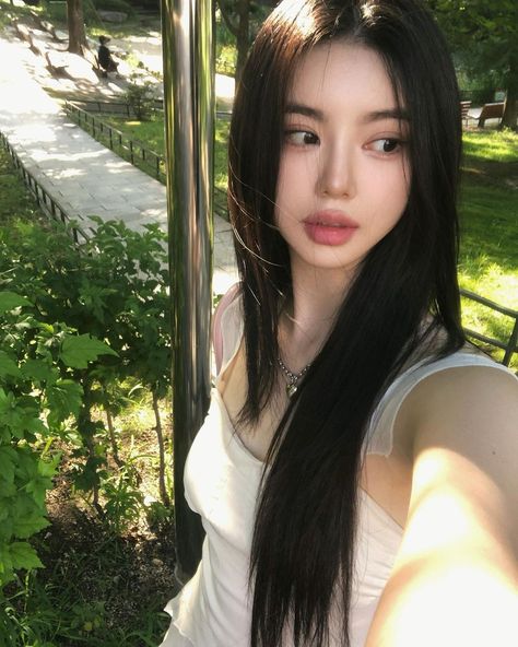 Face Claims Female, Youre Like Really Pretty, Makeup Face Charts, Model Poses Photography, Haircuts Straight Hair, Uzzlang Girl, Ulzzang Fashion, Asian Makeup, Photo Styling