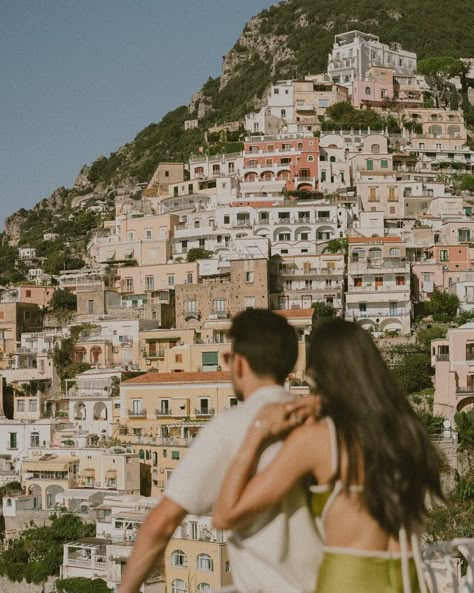 Amalfi coast Italy, couple photos on the amalfi coast, amalfi coast travel Amalfi Engagement Photos, Positano Couple Photo, Italy Proposal Amalfi Coast, Amalfi Coast Photoshoot, Amalfi Coast Engagement Photos, Amalfi Proposal, Amalfi Coast Proposal, Portofino Italy Photography, Amalfi Coast Photo Ideas