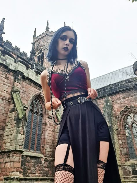 Gothic Girl Cathedral Velvet Red Crop Top With Cross Goth Fashion Witch Aesthetic Outfit, Dark Beauty Fashion, Goth Outfit Ideas, Gothic Girl, Outfits Edgy, Alt Outfits, Fashion Corner, Alt Fashion