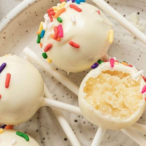 Danielle Rye on Instagram: "Vanilla cake pops are a delicious treat packed with pure vanilla flavor✨ They are dense, rich, and perfect for special occasions like birthdays or holidays🎉 If you want to create themed cake pops, add a few drops of food coloring to the white chocolate coating and use different sprinkles to match! This recipe is definitely worth keeping in your recipe box☺⁣ .⁣ .⁣ .⁣ https://www.livewellbakeoften.com/homemade-cake-pops/⁣ .⁣ .⁣ .⁣ #cakepops #cakepop #vanillacakepops #v