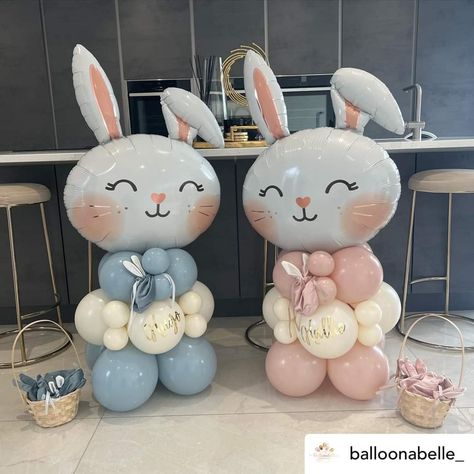 Easter Balloon Decor, Easter Theme Party, Balloon Bouquet Diy, Deco Ballon, Bunny Birthday Party, Bunny Party, Balloon Crafts, Balloon Ideas, Balloon Stands