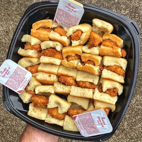 Andy Carr on Instagram: “It’s Saturday morning and you’ve been left alone with a @chickfila Chicken Minis platter... what do you do?!? Spending time with the fam…” Chickfila Chicken, Winter Garden Florida, Garden Florida, Chicken Minis, Chicken Food, Food Therapy, Yummy Comfort Food, Delicious Snacks Recipes, Chick Fil A