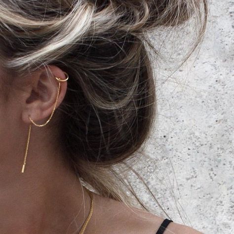 Ear Cuff Chain Earrings, Cuff Chain Earrings, Ear Cuff Chain, Earring Cuff Chain, Cool Ear Piercings, Bone Earrings, Ear Chain, Silver Ear Cuff, Gold Ear Cuff