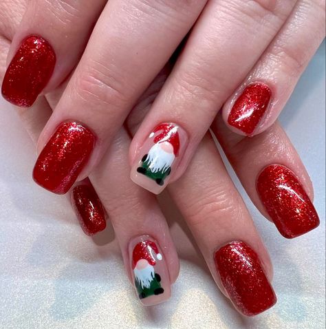 Red Gnome Nails, Christmas Gnome Nail Art, Gnome Nails Art, Gnome Christmas Nails, Gnome Nail Designs, Gnome Nails, Fancy Nails Designs, Beauty Stuff, Christmas Nail Art