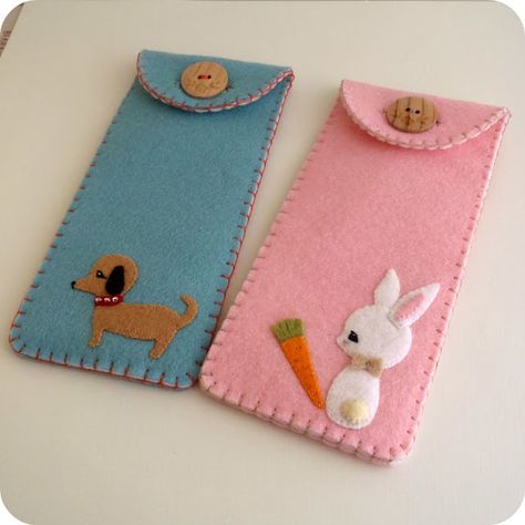 Sewing Kit Tutorial, Felt Pencil Case, Felt Phone Cases, Felt Phone, Diy Pencil Case, Felt Case, Zipper Pencil Case, Diy Pencil, Cute Pencil Case