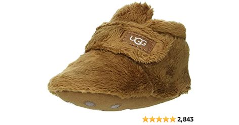 Amazon.com | UGG Unisex-Child Bixbee Ankle Boot | Boots Chestnut Ugg Boots, Ugg Earmuffs, Ugg Store, Travel Gift Set, Ugg Kids, Baby Uggs, Baby Security Blanket, Kids Uggs, Boys Boots