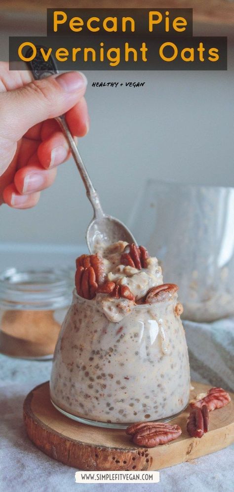 Pecan Pie Overnight Oats | Who said you can’t eat pie for breakfast? This healthy Pecan Pie Overnight Oats recipe will make you want to eat pie for breakfast every single day! Low Carb Vegan Breakfast, Healthy Pecan Pie, Healthy Vegan Dessert, Overnight Oatmeal Recipes, Cheesecake Vegan, Overnight Oats Recipe Healthy, Overnight Oats Healthy, Overnight Oatmeal, Tofu Scramble