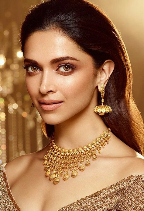 Depeeka Padukone, Tanishq Jewellery, Jewellery Photography, Gold Bridal Necklace, Model Pics, Celebrity Jewelry, Gold Bridal Jewellery Sets, Jewelry Set Design, Manish Malhotra