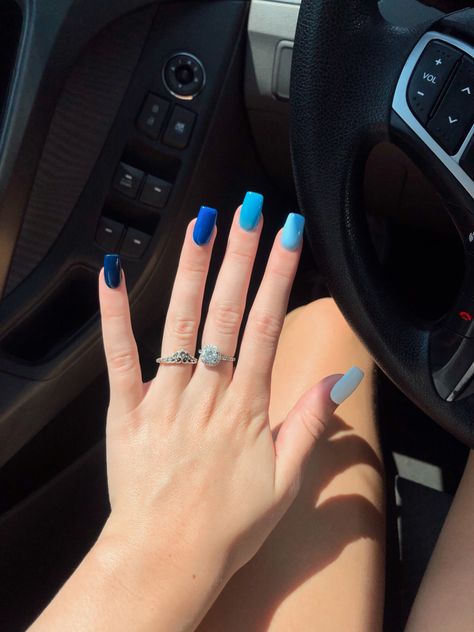 Fading Blue Nails, Ombre Different Color Nails, Blue Nails Ombre Color Combos, Hombre Blue Nails, Blue Faded Nails, Different Color Blue Nails, Blue Multicolor Nails, Blue Nails Simple Design, Gradient Nails Blue