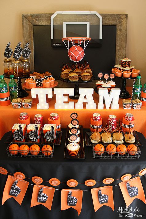 Basketball Party Ideas Basketball Party Ideas, March Maddness, Basketball Banquet, Basketball Themed Birthday Party, March Madness Parties, Basketball Theme Birthday, Basketball Party Favors, Teenager Party, Basketball Baby Shower