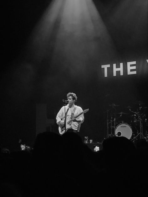 Spotlight Aesthetic, Music Stage, Night Concert, Photo Night, Music Night, Brad Simpson, Bradley Simpson, Stage Lights, White Lighting