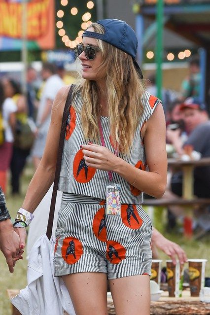 Glastonbury Music Festival, Cressida Bonas, Glastonbury Festival, Florence Welch, African Inspired Fashion, Alexa Chung, African Wear, Famous Women, African Fabric