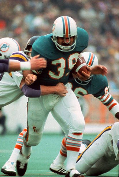 Larry Csonka Miami Pictures and Photos - Getty Images 1972 Miami Dolphins, Super Bowl Games, American Football Quotes, Bruce Smith, Nfl Dolphins, Nfl Vikings, Nfl Football Pictures, Miami Dolphins Football, Nfl Pictures